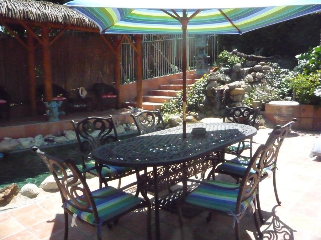 Woodland Hills Calabasas Guesthouses Los Angeles Exterior photo